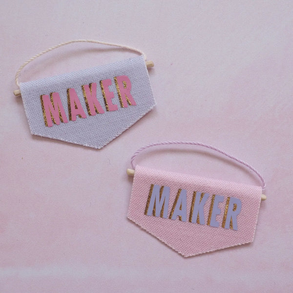 Miniature 'Maker' Sign