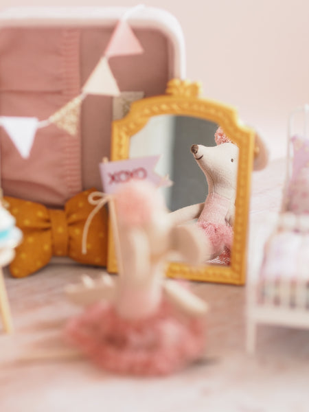 Macmillan Prize Draw Entry