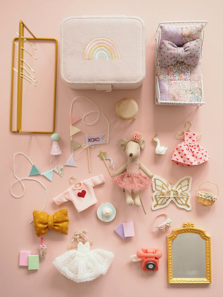 Macmillan Prize Draw Entry