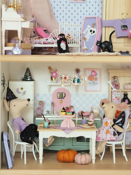 Miniature 'BOO' Halloween Garland 2026*
