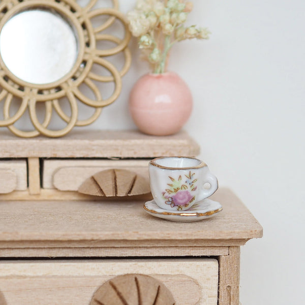 Wooden Chest of Drawers - Scallop Handles