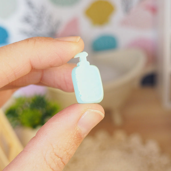 Miniature Shampoo and Shower Puff Set